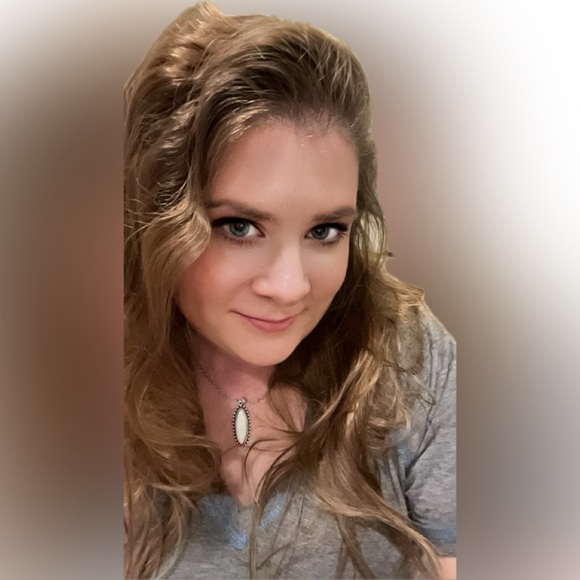 Meet your Posher, Trisha - Picture 7 of 15